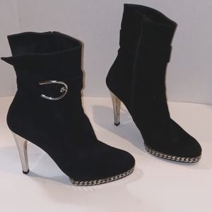 stuart weitzman hugger